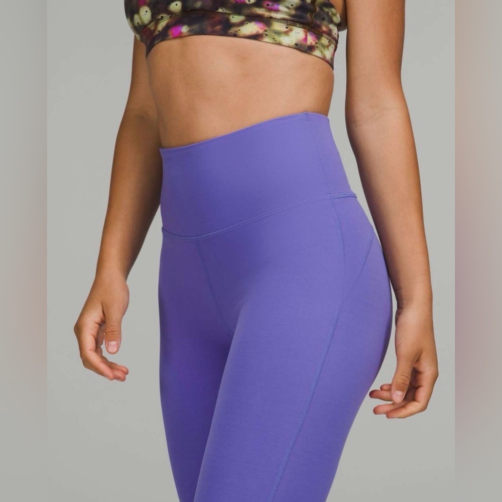 Lululemon - 2022 Groove Super-High-Rise Flared Pant Nulu - Picture 5 of 9